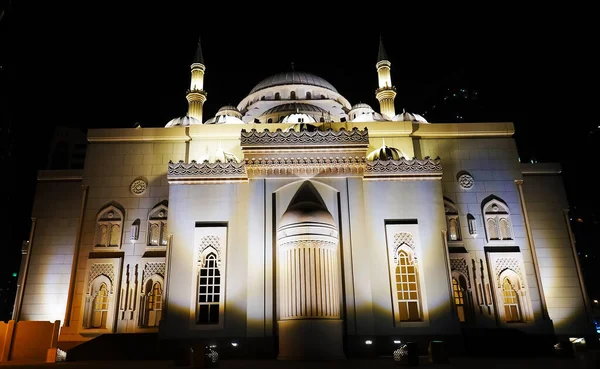 Sharjah Emiratos Árabes Unidos Febrero 2020 Una Gran Hermosa Mezquita — Foto de Stock