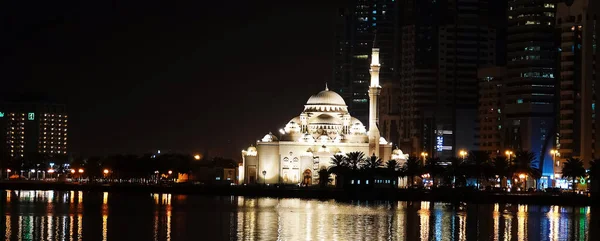 Sharjah Uae February 2020 Large Beautiful Mosque Center Sharjah — Stock Photo, Image
