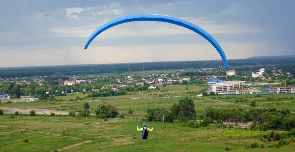 Kyjev Ukrajina Června 2021 Lety Hor Paraglidisty Paraglidingový Klub — Stock fotografie