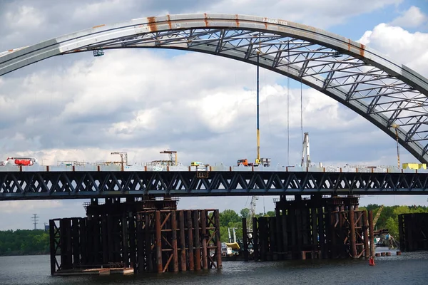 Kijev Ukrajna Május 2020 Podolsky Híd Trukhanov Sziget Város Kijev — Stock Fotó