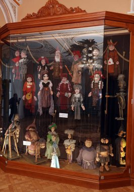 Kyiv, Ukrayna 1 Eylül 2023: Performanslarda kullanılan Kyiv Devlet Kukla Tiyatrosu 'nun kuklaları