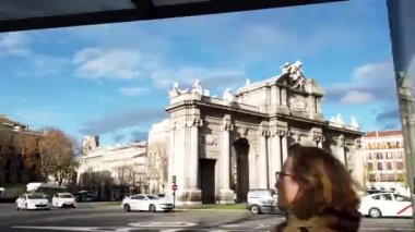 La Puerta de Alcala Madrid 'in hipervanesi. Yüksek kaliteli FullHD görüntüler