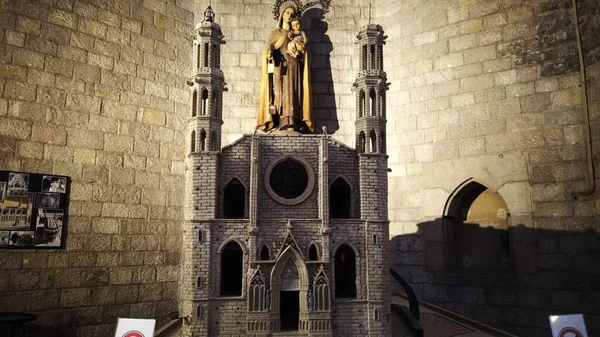 Santa Maria del Mar Bazilikası 'ndaki tapınak. Yüksek kalite fotoğraf