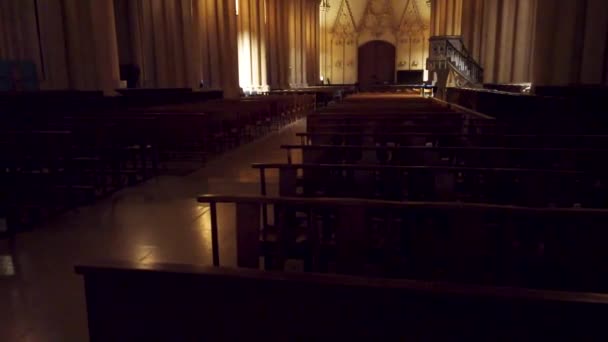 在圣母院的内部 高质量的4K镜头 — 图库视频影像