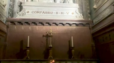 Notre Dame de Fourviere 'de çarmıha gerilme. Yüksek kalite 4k görüntü