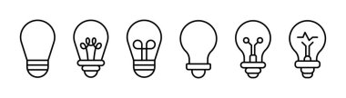 Ampul ikonu ayarlandı. Taslak lamba ikonu. Fikir sembolü. Ampul ışığı yandı. Lamba vektör çizimi. Doğrusal ampul simgesi. Stok vektör illüstrasyonu.
