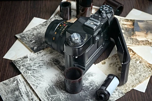 Стара Чорна Старовинна Камера Відкритою Задньою Кришкою Крупним Планом Рулони — стокове фото
