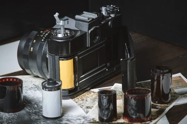 Vieille Caméra Vintage Avec Couvercle Arrière Ouvert Vue Rapprochée Rouleaux — Photo