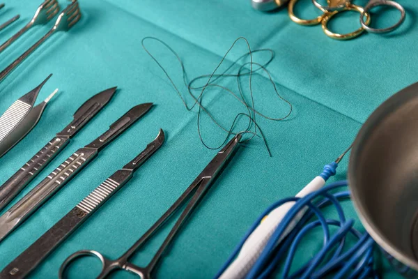 Chirurgische Geräte Und Medizinische Geräte Operationssaal Sterile Scheren Und Andere — Stockfoto