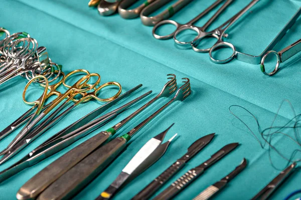 Vorbereitung Für Chirurgische Instrumente Während Der Operation Schere Pinzette Und — Stockfoto