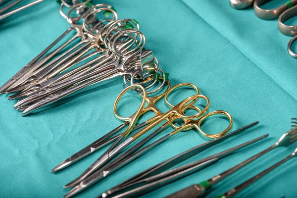 Připravte Chirurgické Nástroje Během Operace Nůžky Kleště Skalpely Straight Nůžky Royalty Free Stock Obrázky