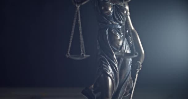 Юридичне Право Патентний Повірений Або Концепція Успішного Адвоката Бронзова Статуя — стокове відео