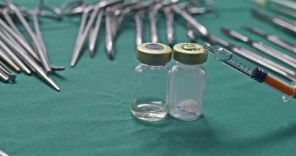 Sada Chirurgických Nástrojů Pinzeta Skalpely Pily Amputační Nože Mikrochirurgické Kleště — Stock video