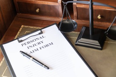 Hukukçular Masasında Kişisel Yaralanma Formu