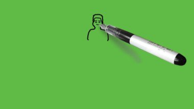 Kollarını dirseğinden açık, mavi tişört, knicker, soyut yeşil arka planda siyah çizgili ayakkabılar giymiş küçük bir çocuk çiz.