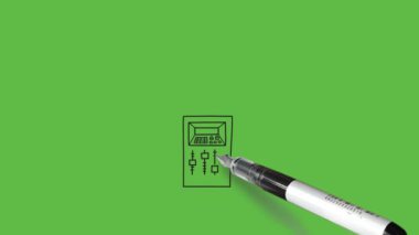 Soyut yeşil arkaplanda siyah çizgili bacadan çalışan motor akış dumanının yakın görüntüsünü çiz