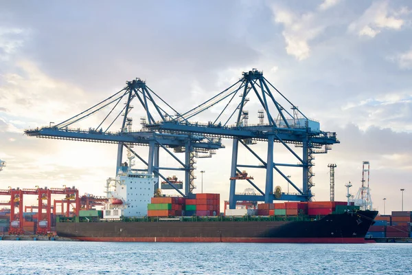 Cargo Ship Dock Port Harbor Loading Cargo Container Work Crane — ストック写真