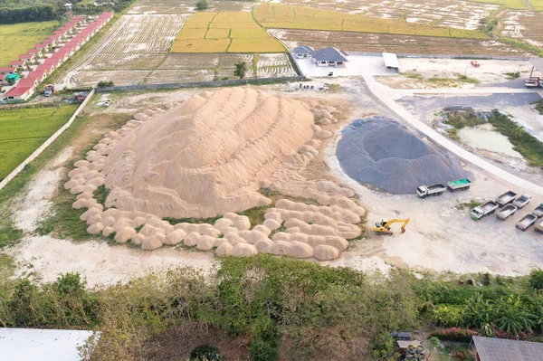 Stapel Zand Rots Grind Site Betonnen Plant Lucht Uitzicht Hout — Stockfoto