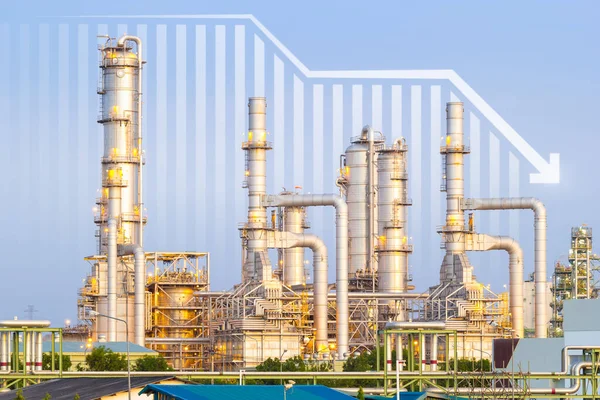 Refinería Petróleo Planta Petroquímica Incluye Flecha Gráfico Gráfico Barras Disminuir —  Fotos de Stock