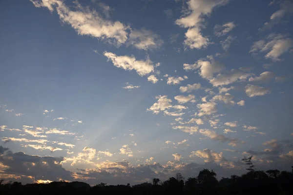 Schöner Himmel Und Wolken Der Höhe Landschaft Umfasst Raum Licht — Stockfoto