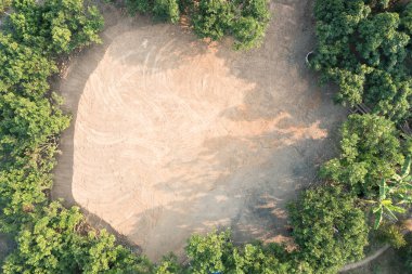 Havadan bakıldığında toprak ve arazi dolup taşıyor. Manzarayı, dışarıdaki boş ya da boş alanı da dahil et. Nan, Tayland 'da küçük arsa, satış, kira, satın alma, satın alma, ipotek ve yatırım için emlak.
