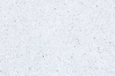 Terrazzo 'nun zemini pürüzsüz. Parlak parlak beyaz bir görünüm. Betonla karıştırılmış mermer çakıl. İç dekorasyon için pürüzsüz bir yüzey, mimari tasarım. Arkaplan için uygun.