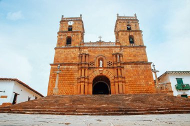Barichara, Santander, Kolombiya, Hermosa Katedral en la plaza Müdürü. 