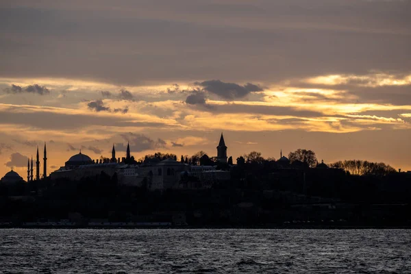 Sunset Historical Peninsula Topkapi Palace Istanbul Turkey Picture Taken Sea — 图库照片