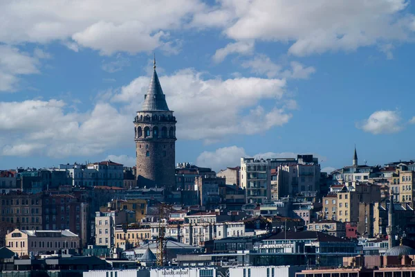 Wieża Galata Bosforu Krajobraz Miasta Chmurne Niebo Stambuł Turcja — Zdjęcie stockowe