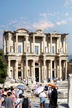 İzmir ephesus Celsus Kütüphanesi, Türkiye, turizm seyahat beldesi. 09-08-2023 Efes Zmir, Türkiye