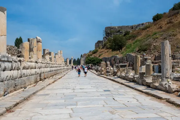 Celcius Kütüphanesi antik Ephesus şehrinin sembollerinden biri. 09-08-2023 Efes, zmir, Türkiye.