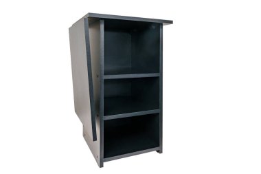 Beyaz izole edilmiş arka planda katlanmış trafo masası. Katlanan siyah mobilyalar.