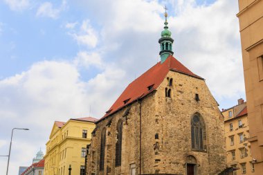 Eski klasik kilise. Seçici odak ve kopyalama alanı olan arkaplan