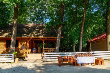 4 Eylül 2021 Padurea Domneasca Moldova Domneasca Domneasca, turistik bölge. Editör kullanımı için. Arkaplan