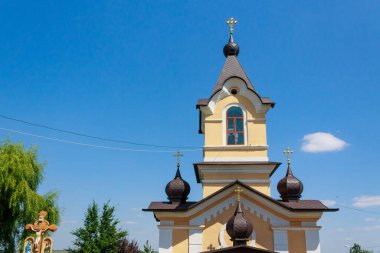 14 Ağustos 2021, Tipova Moldova turistler için kaya manastırı cazibesi. Editör kullanımı için. Arkaplan.