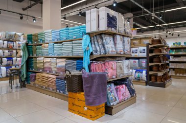 Mağazada havlular var. İllüstrasyon başyazısı. 13 Nisan 2022 Balti Moldova