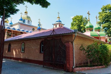 10 Ağustos 2021, Ungheni Moldova. Manastır yerel bir simgedir. Editör kullanımı için. Arkaplan