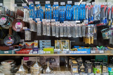 Mutfak için ev eşyaları bölümü. İllüstrasyon başyazısı. 13 Nisan 2022 Balti Moldova