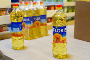 Sunflower oil, socially significant goods. January 26, 2022 Beltsy Moldova.