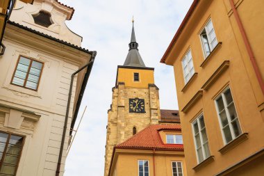 Eski klasik kilise. Seçici odak ve kopyalama alanı olan arkaplan