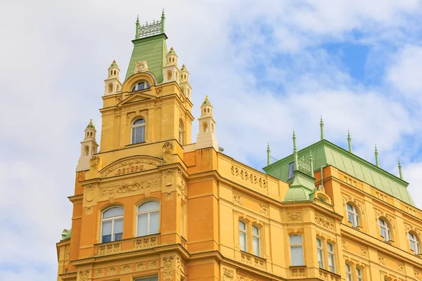 Ağustos 2022 Prag Çek Cumhuriyeti Eski Klasik Avrupa Mimarisinin Evleri — Stok fotoğraf