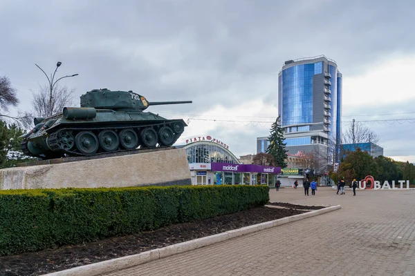 2022 몰도바 중심가에 관광객들에 광경이다 — 스톡 사진