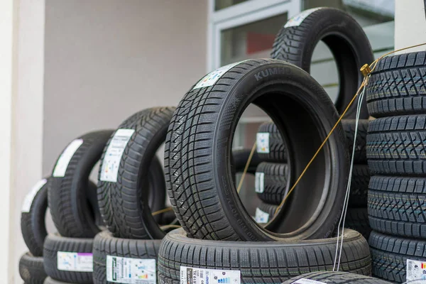 November 2022 Balti Moldova Car Tires Tire Change Season Illustrative — 图库照片