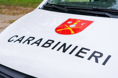 23 Eylül 2022 Balti Moldova. Resimli editör geçmişi. Jandarma 'nın Romence' deki devlet aracına yazdığı yazı.