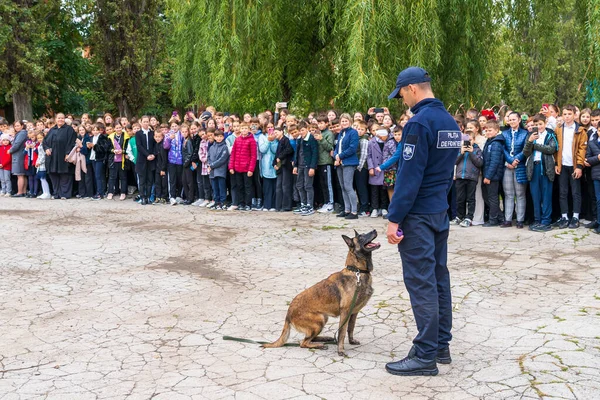 Septiembre 2022 Balti Moldova Fondo Editorial Ilustrativo Policías Con Perro —  Fotos de Stock