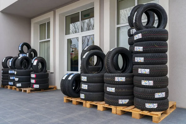 November 2022 Balti Moldova Car Tires Tire Change Season Illustrative — Zdjęcie stockowe