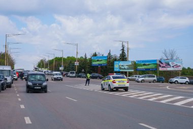 1 Mayıs 2022 Balti Moldova. Polis arabası. Kopya alanı ile illüstrasyon düzenleyici arkaplan