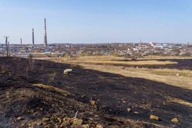 29 Mart 2022 Balti Moldova. Haberler için editör geçmişi. Köydeki yangından sonra yanmış sazlıklar.