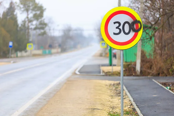 Vandals Painted Number Zero Road Sign Speed Limit Kilometers Hour — Stock Photo, Image