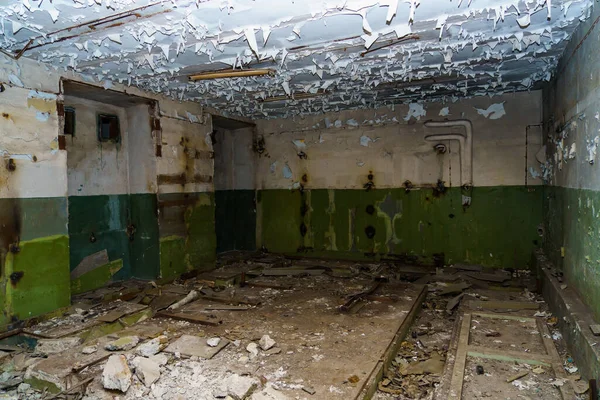 Kamer Van Een Vernietigde Verlaten Militaire Bunker Achtergrond Met Selectieve — Stockfoto